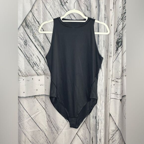 Lululemon Wundermost Ultra-Soft Nulu
High-Neck Sleeveless Bodysuit Black M - Picture 3 of 7